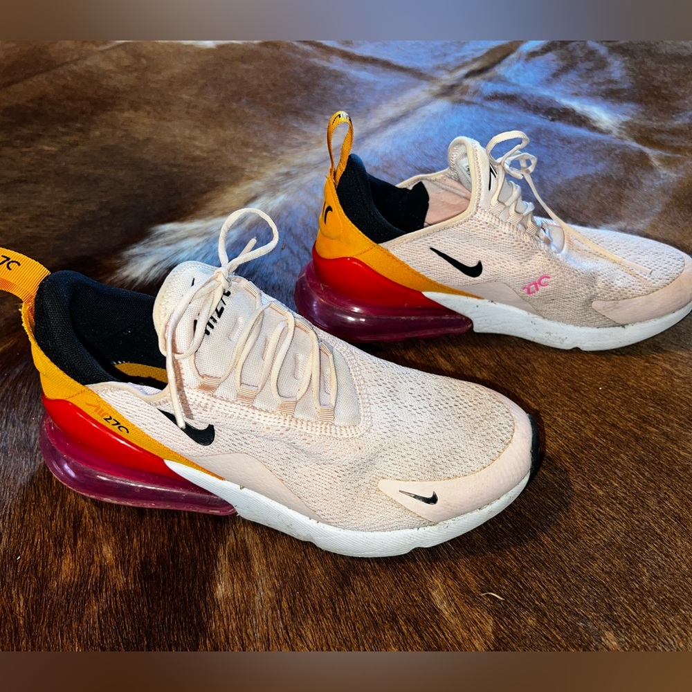 Nike tennis shoes